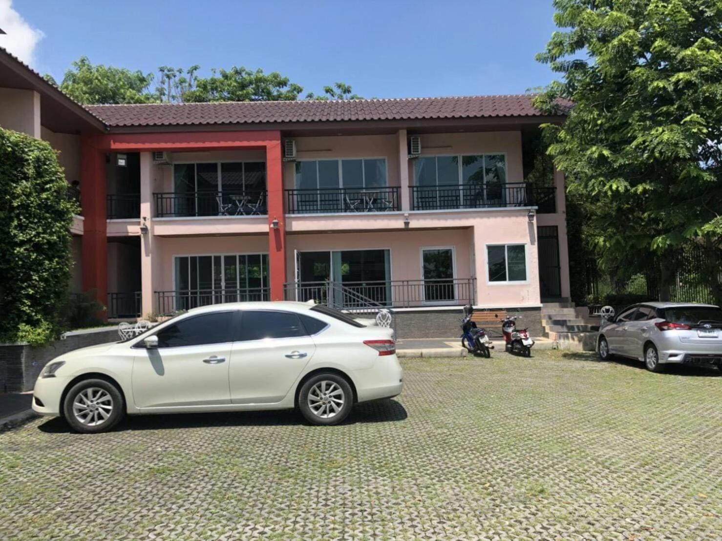 Rose Villa Hote Pak Chong Esterno foto