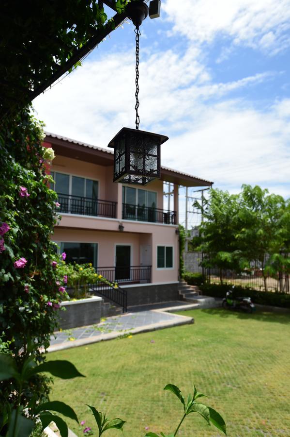 Rose Villa Hote Pak Chong Esterno foto